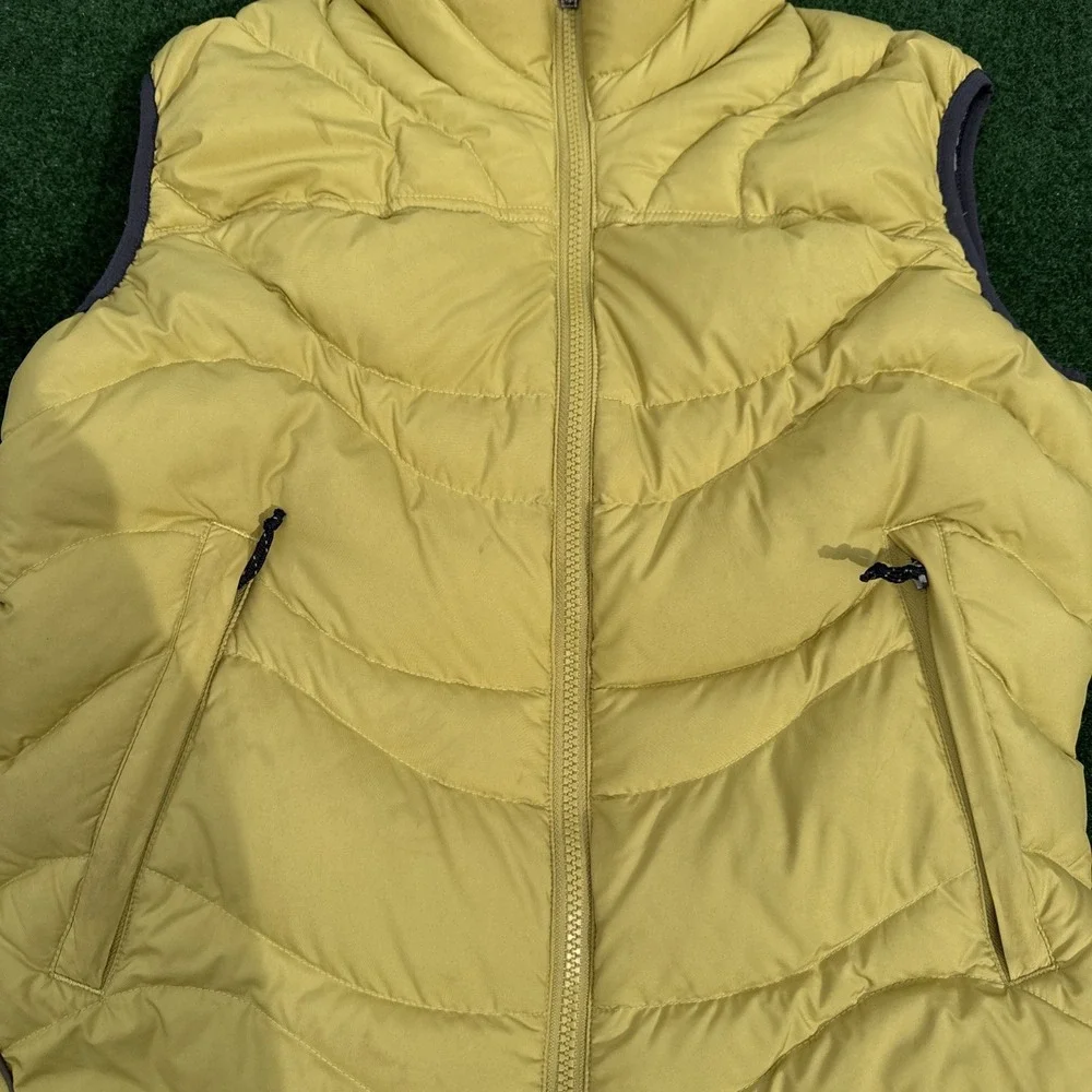 REI Co-Op Woman's Size XS Yellow Quantum Quilted Down Puffer Vest Full‎ Zip - Picture 3 of 9